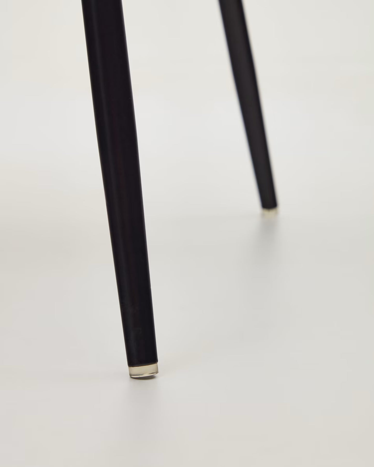 
                  
                    MELINA - Stuhl in braun mit Stahlbeinen mit schwarzem Finish
                  
                