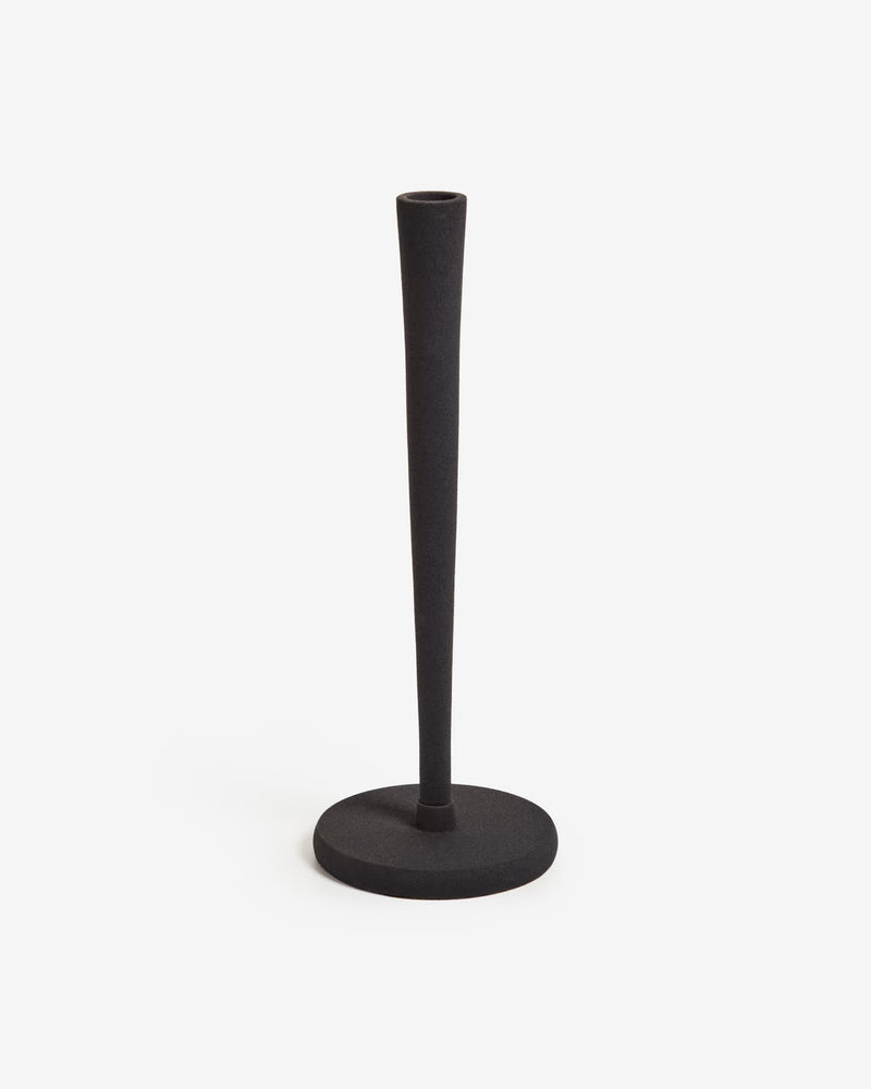 
                  
                    CODY - großer Kerzenhalter aus schwarzem Metall
                  
                