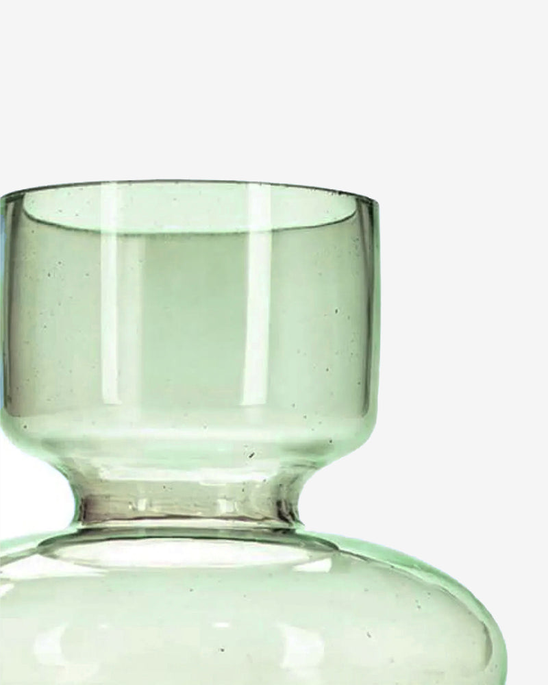 
                  
                    NANO - Handgemachte Vase aus Kristallglas
                  
                